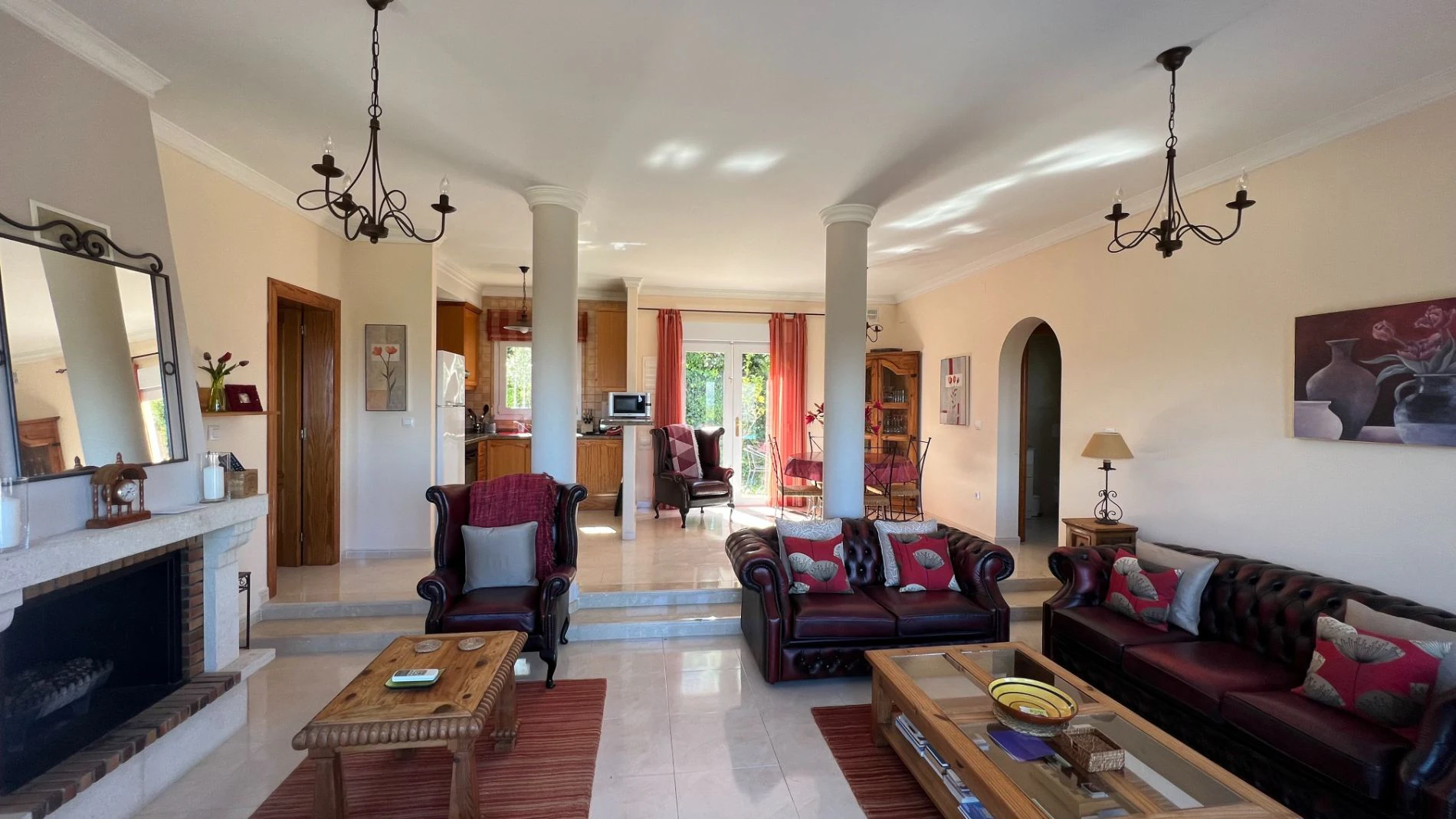Villa for sale in Orba: Fabulous views, separate apartment