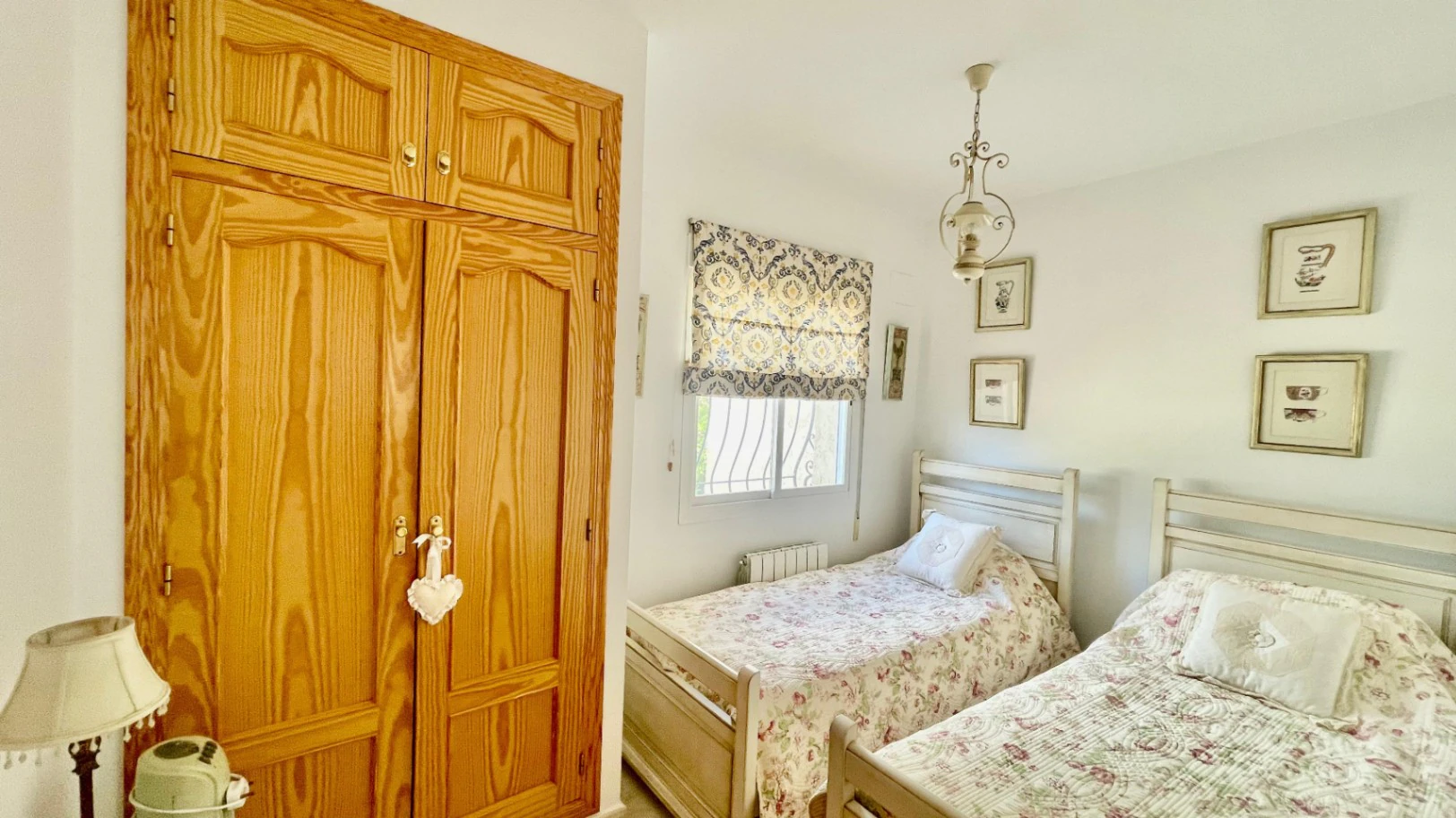 Villa for sale in Jalon: Spectacular, south-facing valley views
