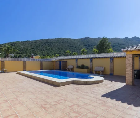 Estate for sale in Jalón