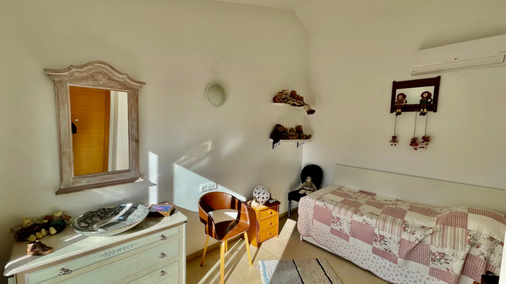 Penthouse apartment in Jalon: Prime central location