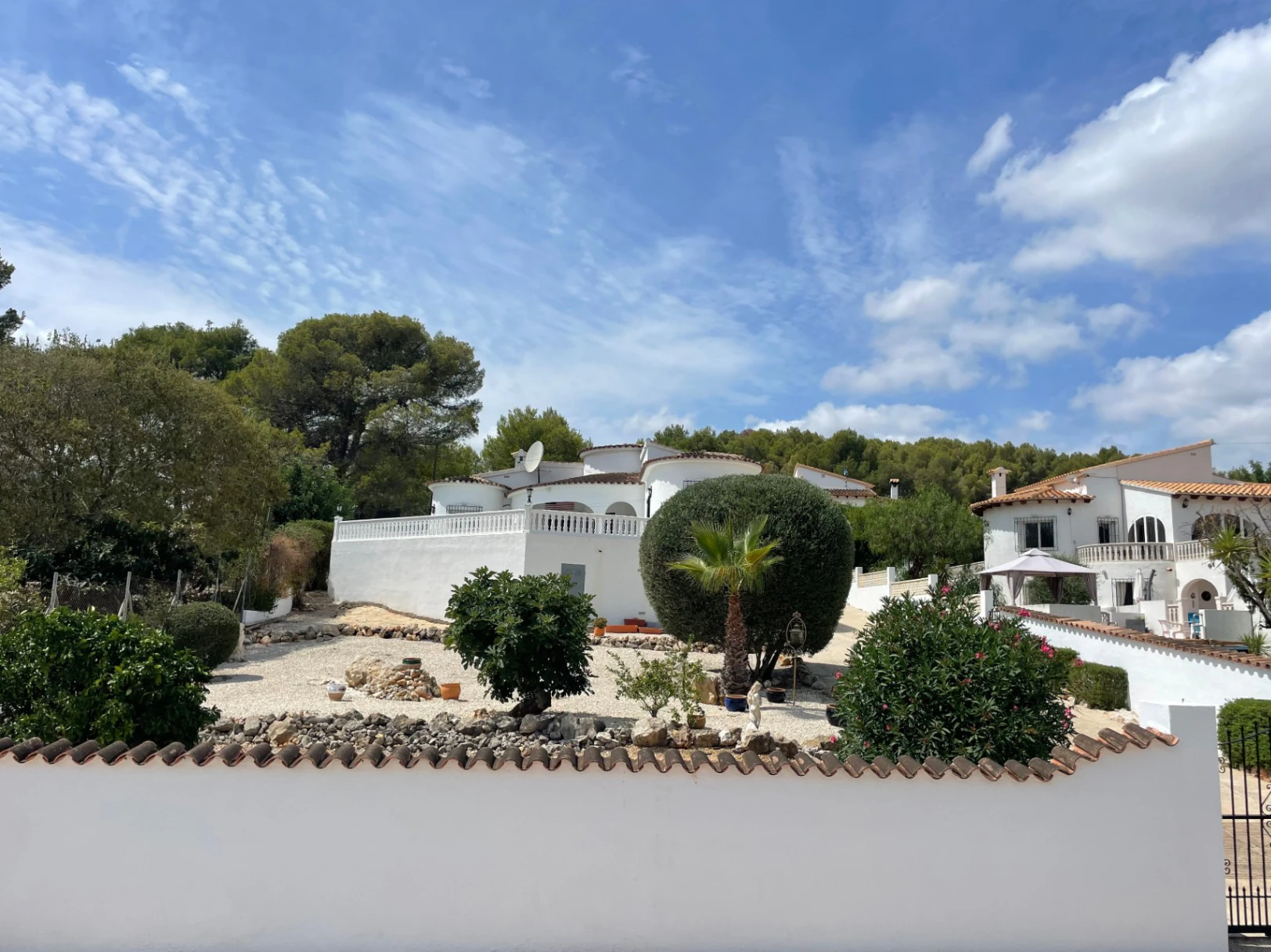 Villa for sale in Jalon: Immaculate, south-facing