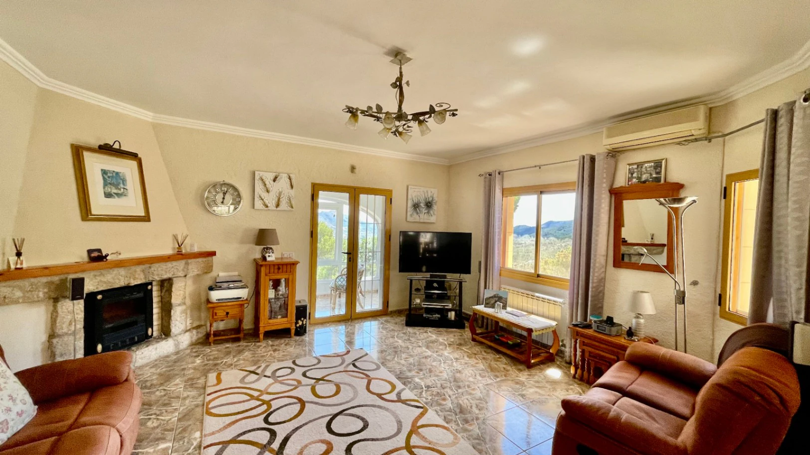 Villa for sale in Parcent: Private, corner plot