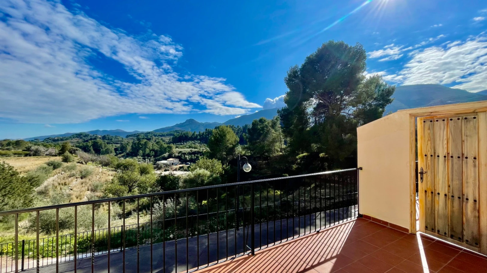 Modern townhouse for sale in Murla: Luxury, contemporary
