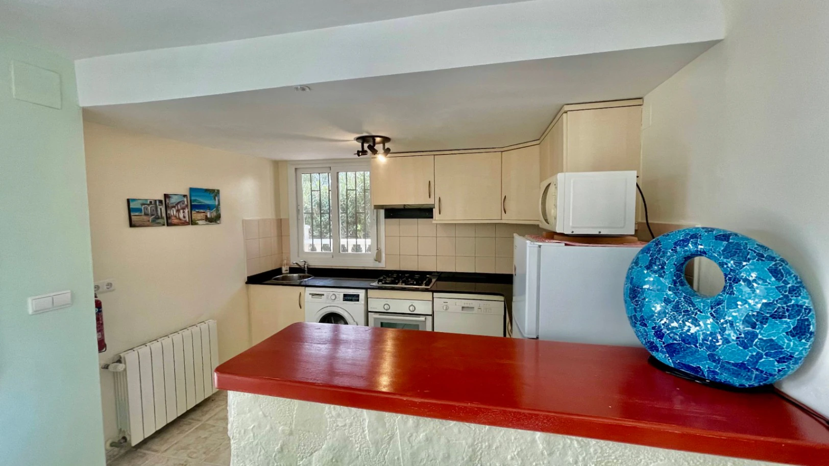 Villa for sale in Jalon: South-facing, separate guest apartment
