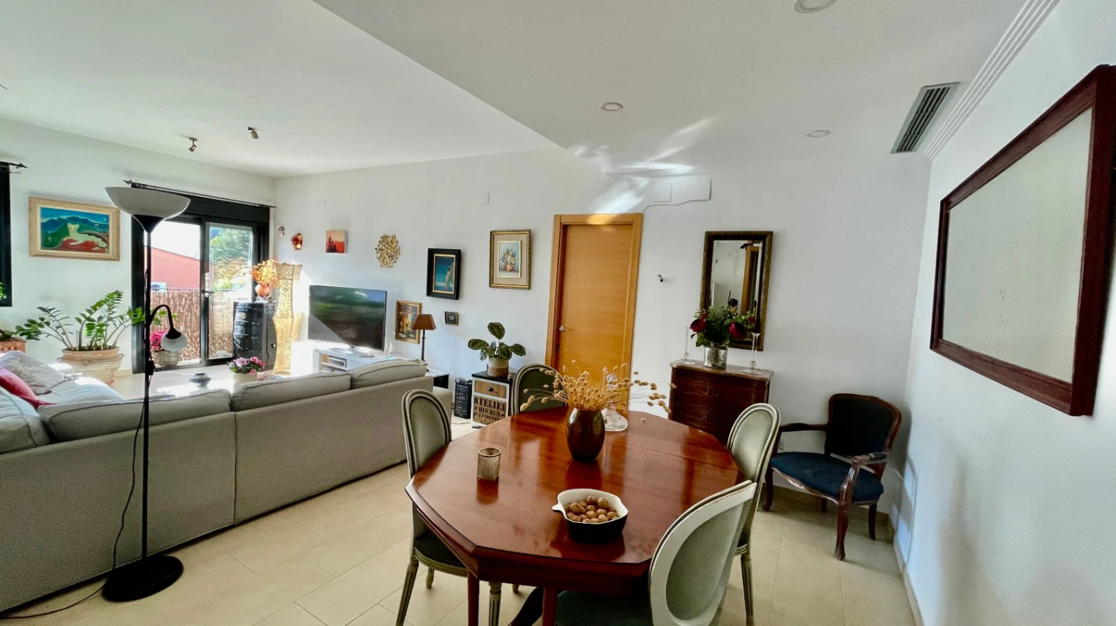 Penthouse apartment in Jalon: Prime central location