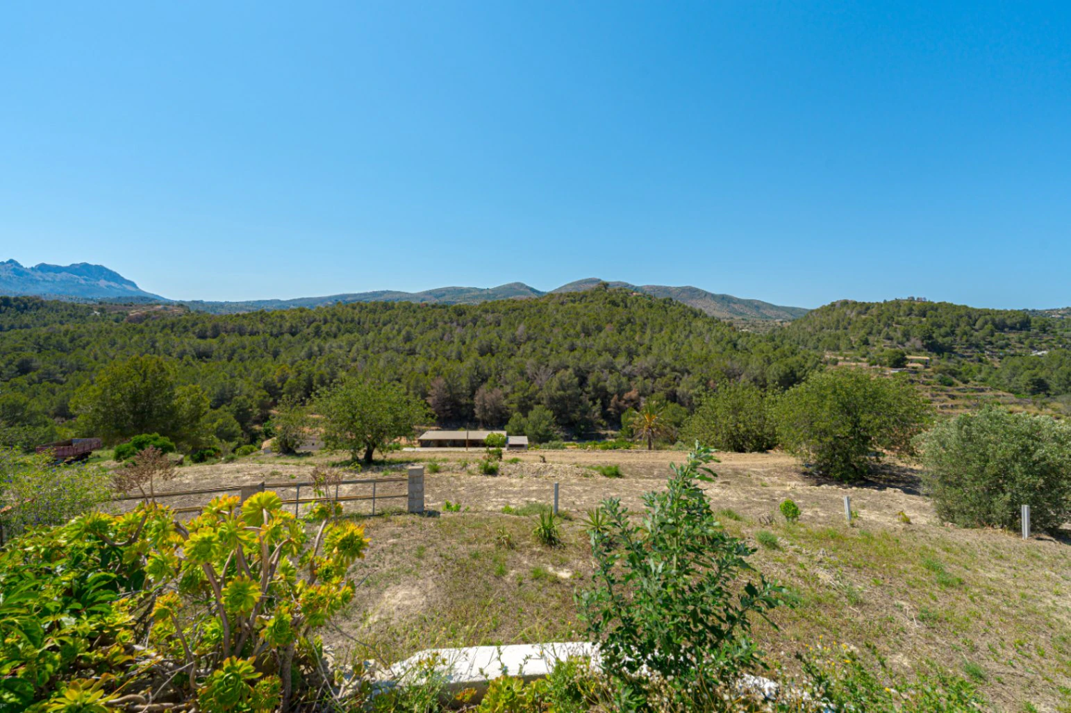 Villa for sale in Benissa: Stables and land