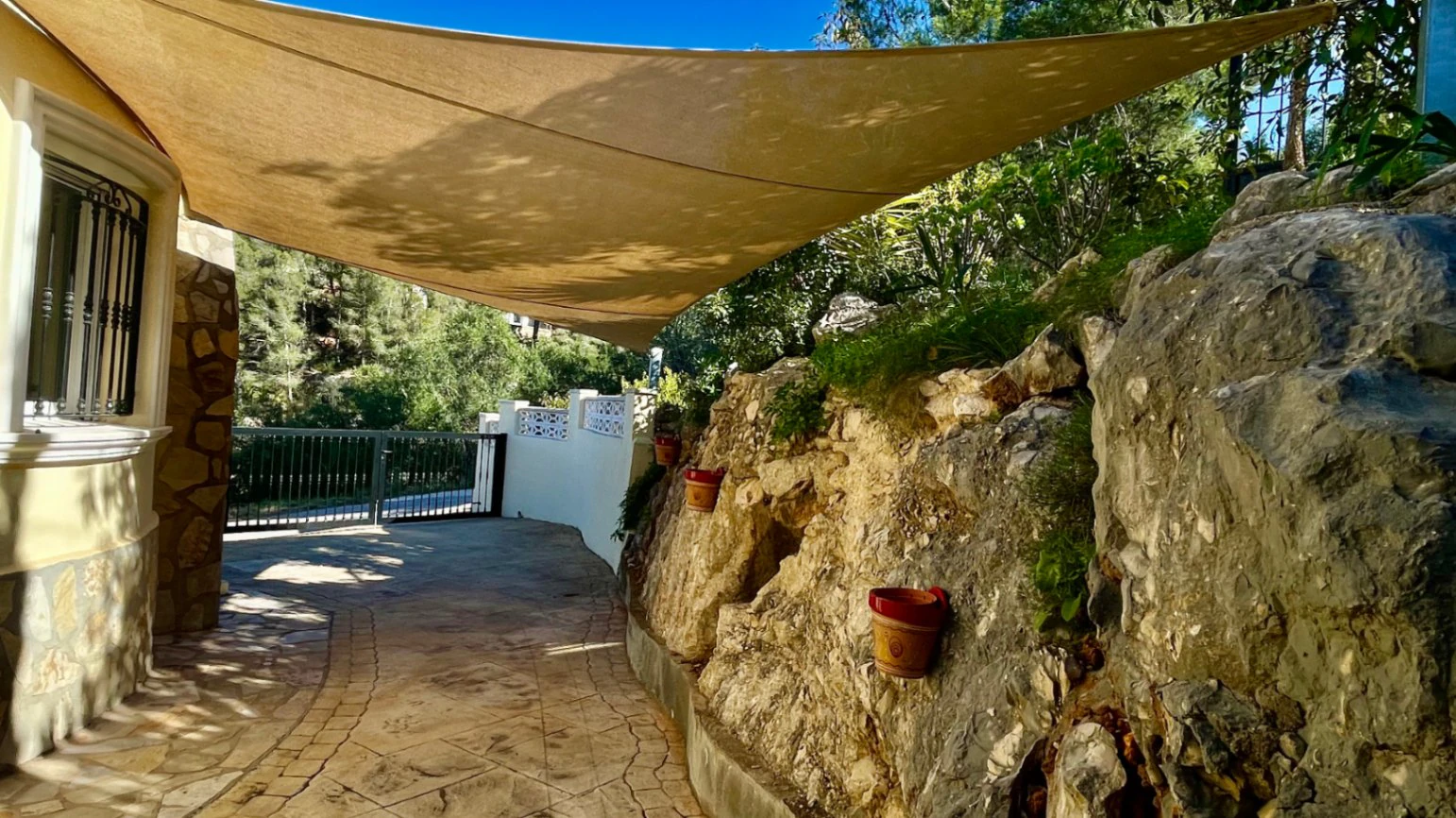 Villa for sale in Orba: Luxury & elegant