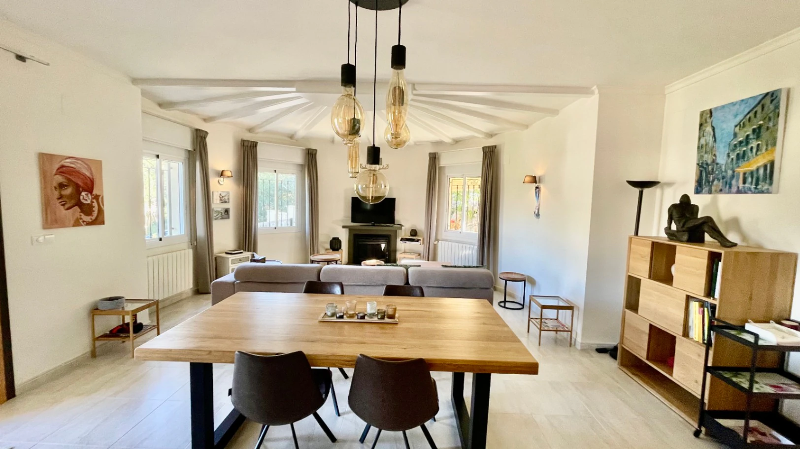 Villa for sale in Orba: Luxury & elegant