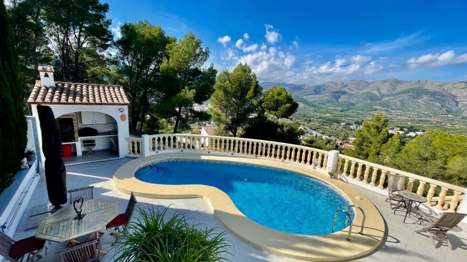 Villa for sale in Orba:  Contemporary, with breathtaking views