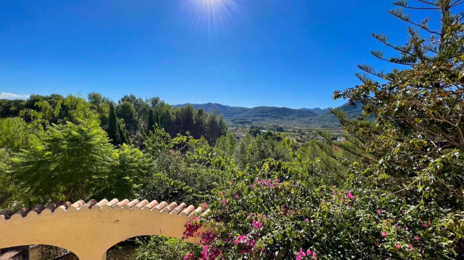 Villa te koop in Alcalali: Prachtig met adembenemend uitzicht