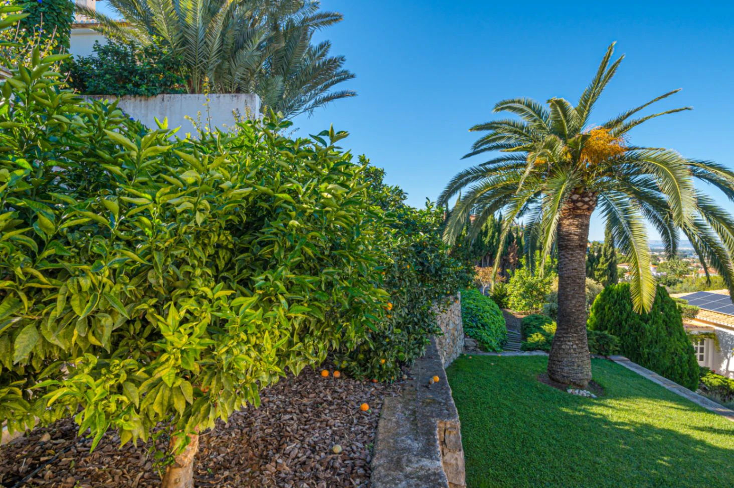 Villa for sale in Denia: Classic and elegant