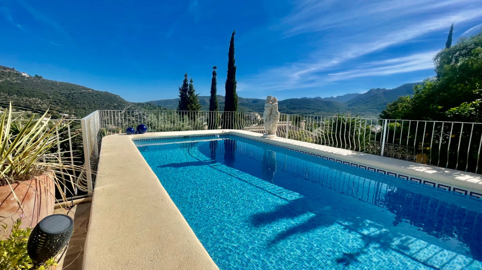 Villa for sale in Alcalali: Stunning views
