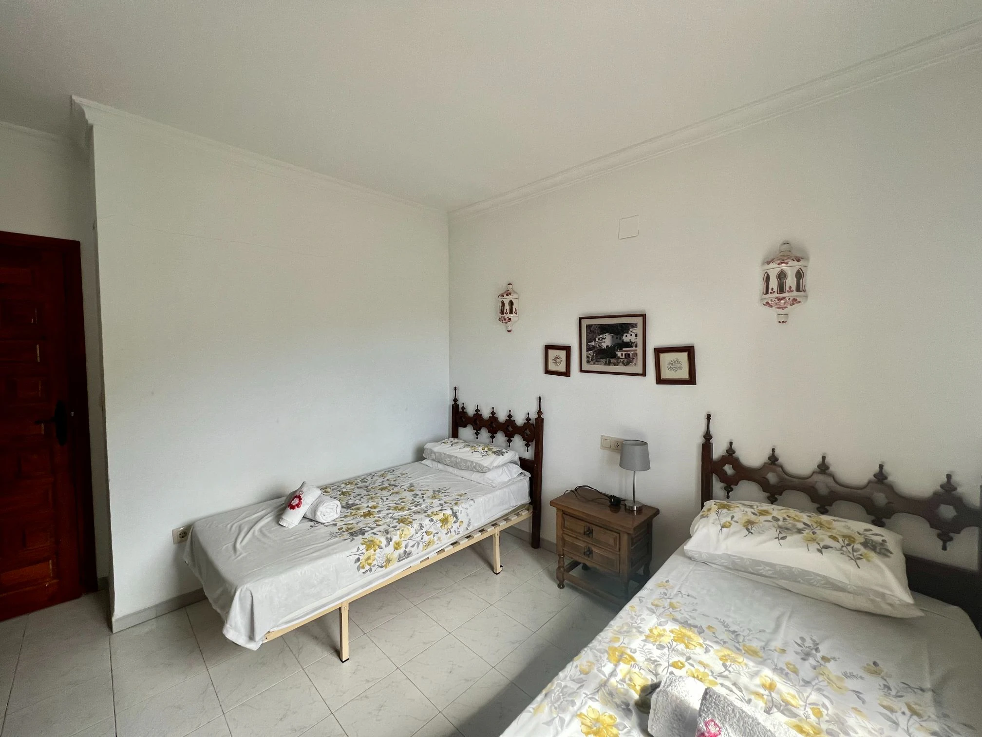 Villa for Sale in Jalon: Extremely private, panoramic views