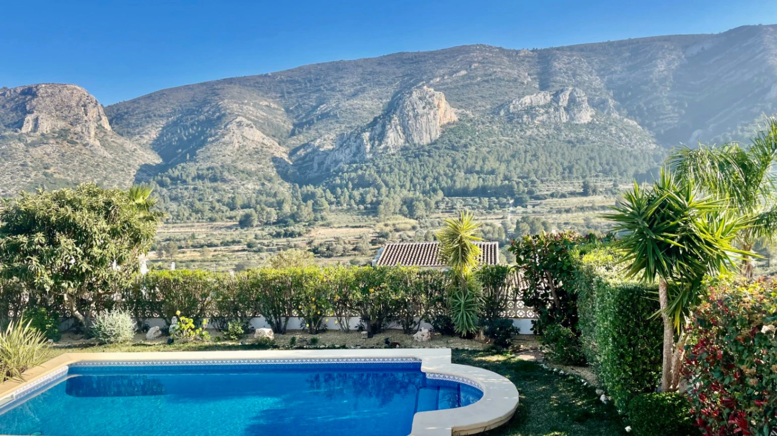 Villa for sale in Pedreguer - Impressive, modern, spectacular views
