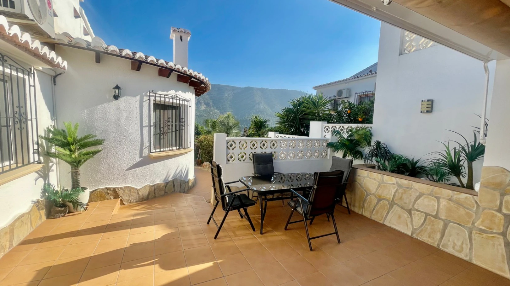 Villa for sale in Pedreguer - Impressive, modern, spectacular views