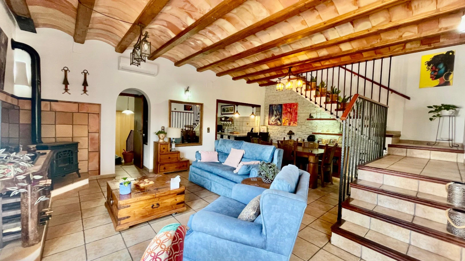 Villa for sale in Alcalali: Main house 4 bed, separate 2 bed casita