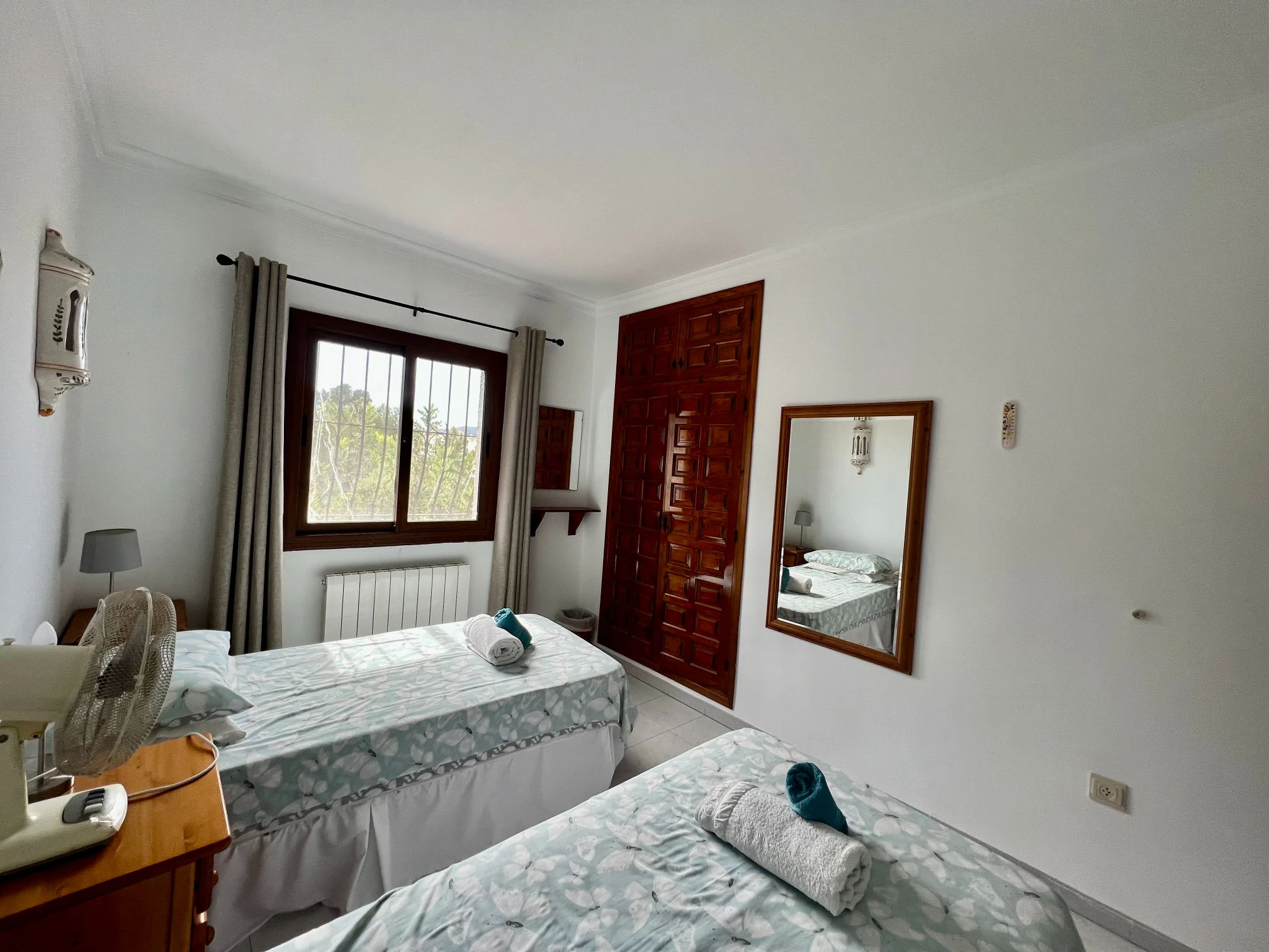 Villa for Sale in Jalon: Extremely private, panoramic views
