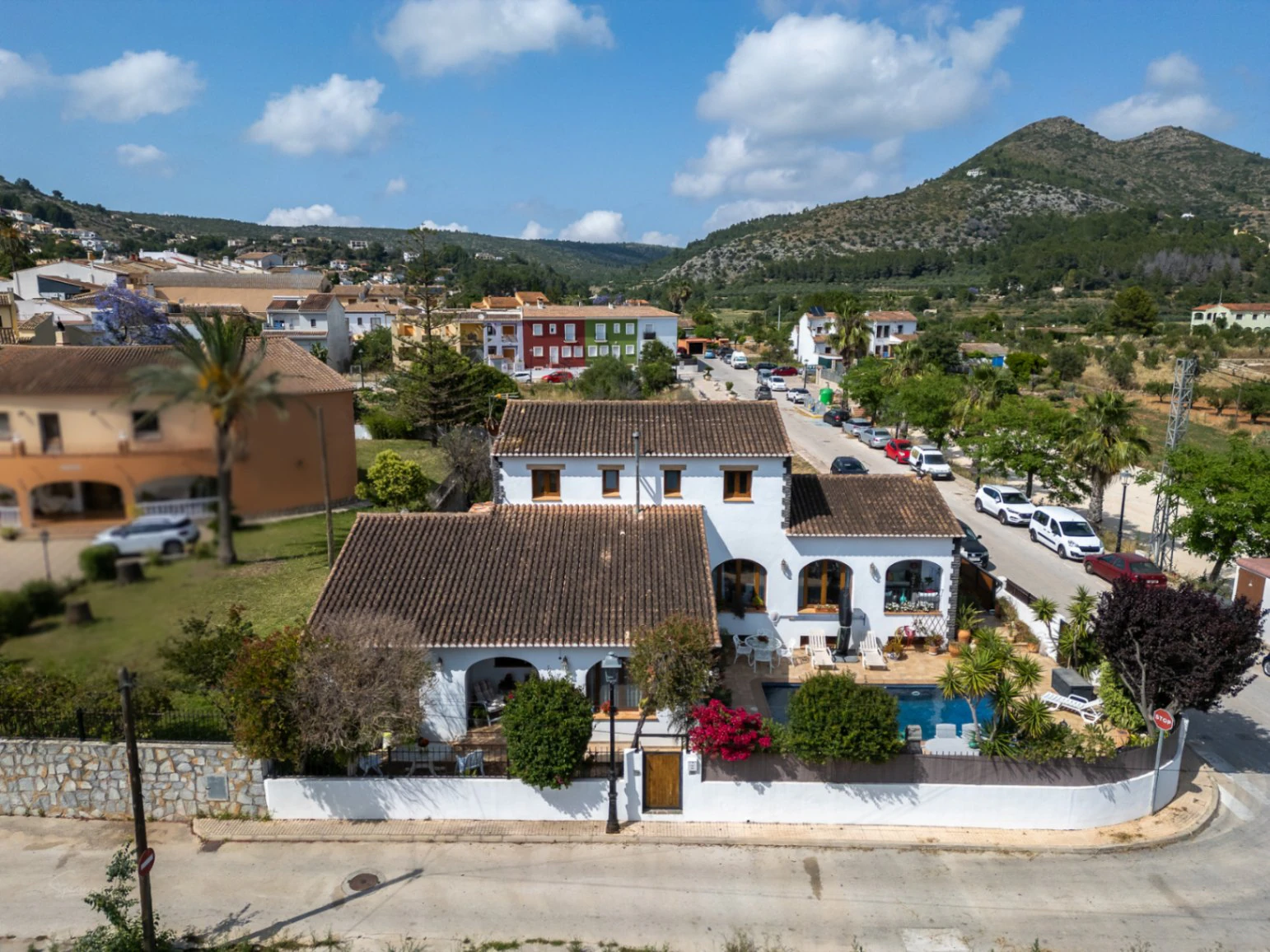 Villa for sale in Alcalali: Main house 4 bed, separate 2 bed casita