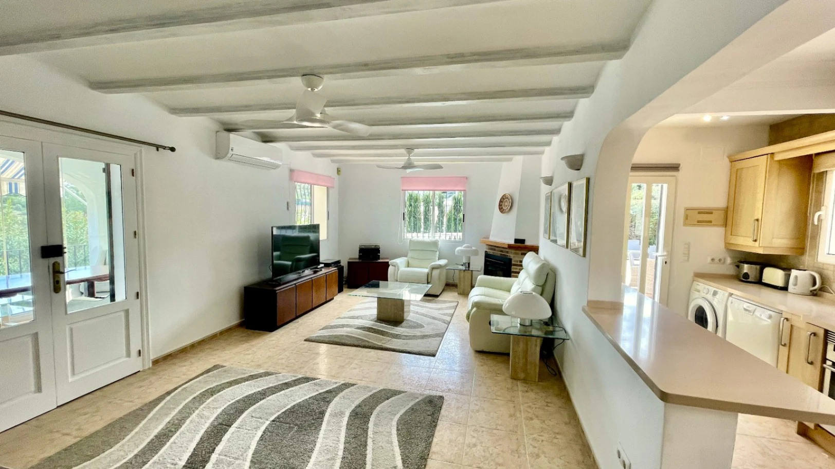 Villa for sale in Alcalali - Corner plot, mountain views