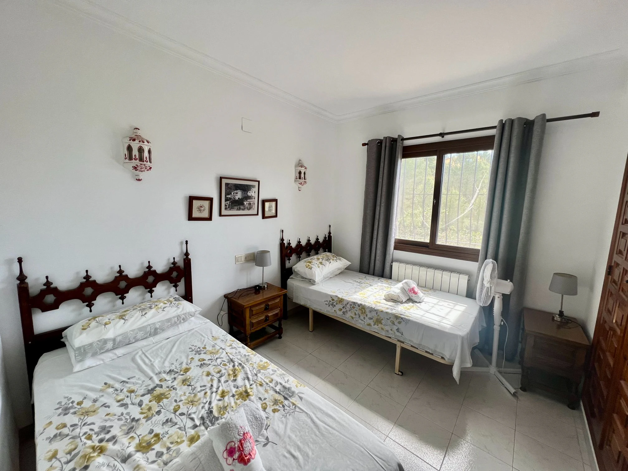 Villa for Sale in Jalon: Extremely private, panoramic views
