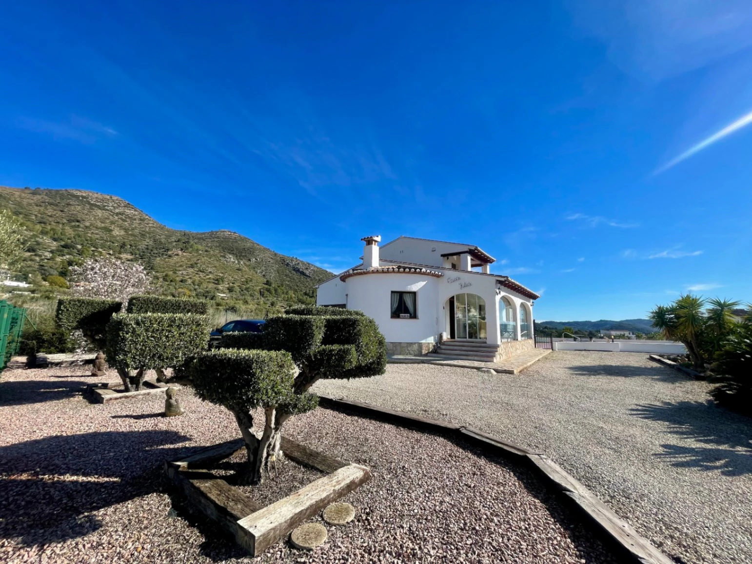 Villa for sale in Jalon: Secluded, sought-after location