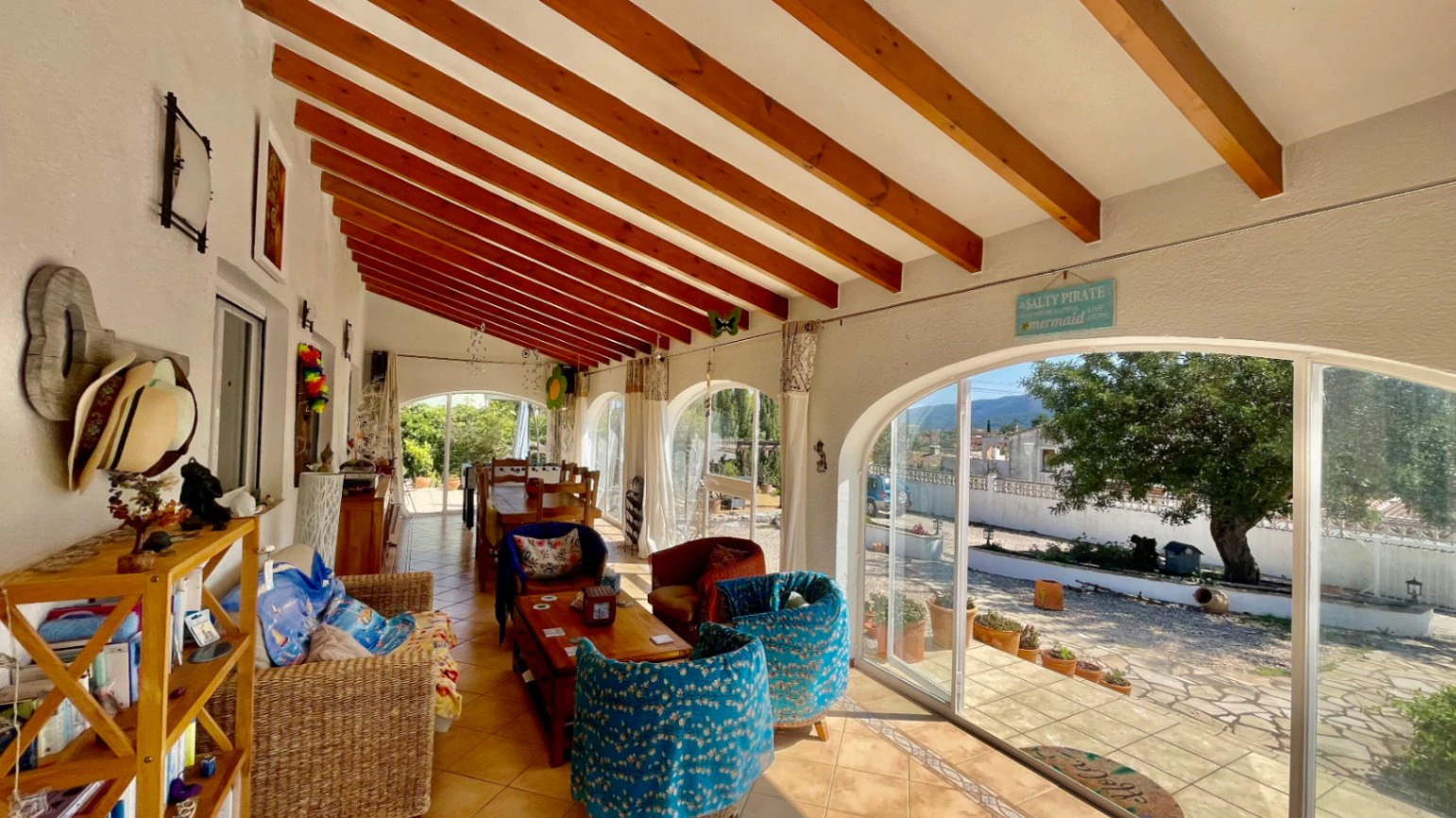Villa te koop in Alcalali: gelijkvloers, op het zuiden gelegen, ruim perceel