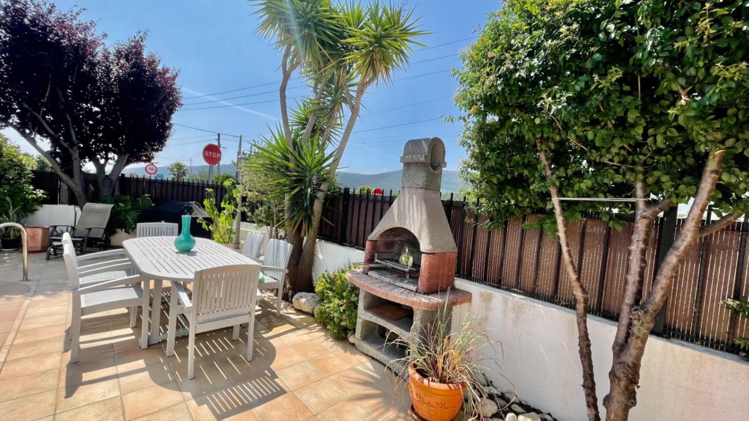 Villa for sale in Alcalali: Main house 4 bed, separate 2 bed casita