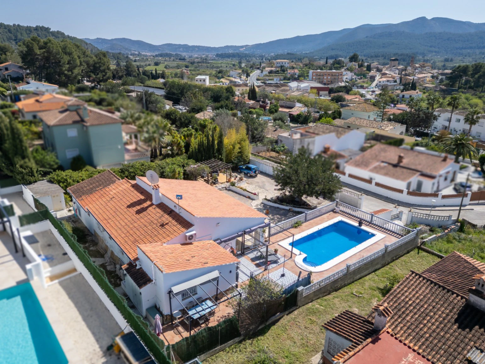 Villa te koop in Alcalali: gelijkvloers, op het zuiden gelegen, ruim perceel