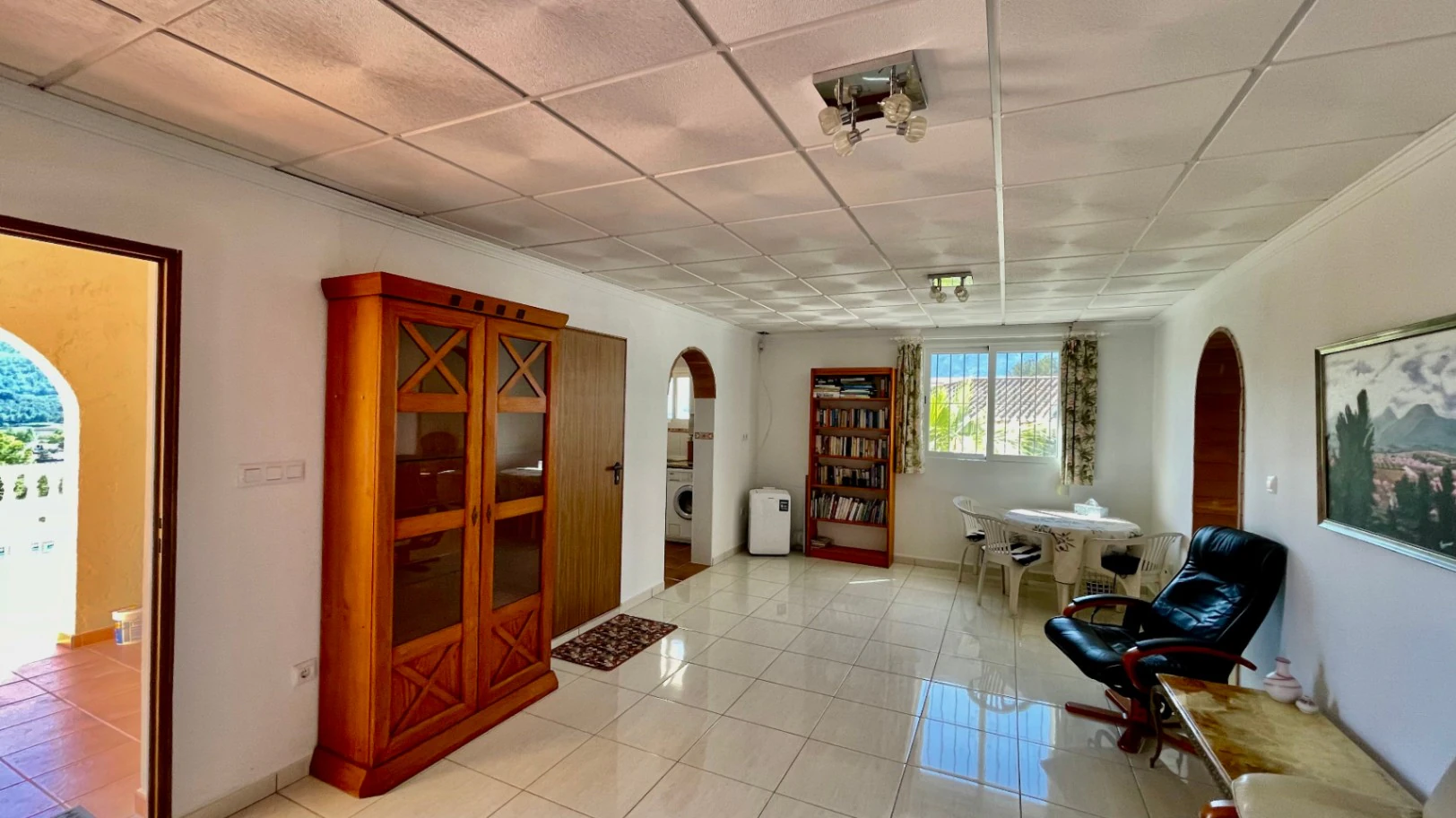 Villa for sale in Jalon:  Modern, easy access, with stunning views