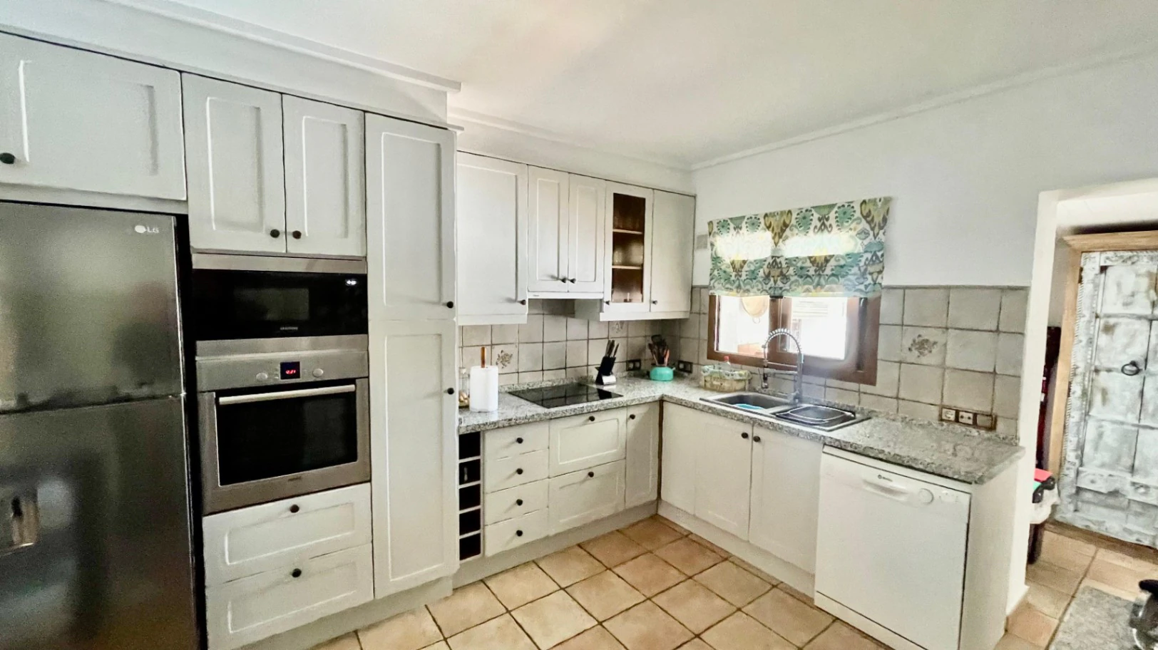 Villa for sale in Alcalali: Main house 4 bed, separate 2 bed casita