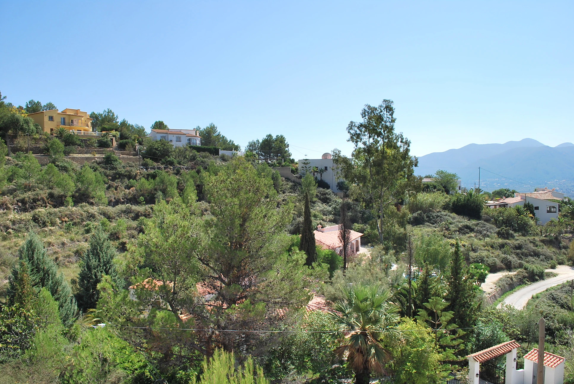 Villa for Sale in Jalon: Extremely private, panoramic views