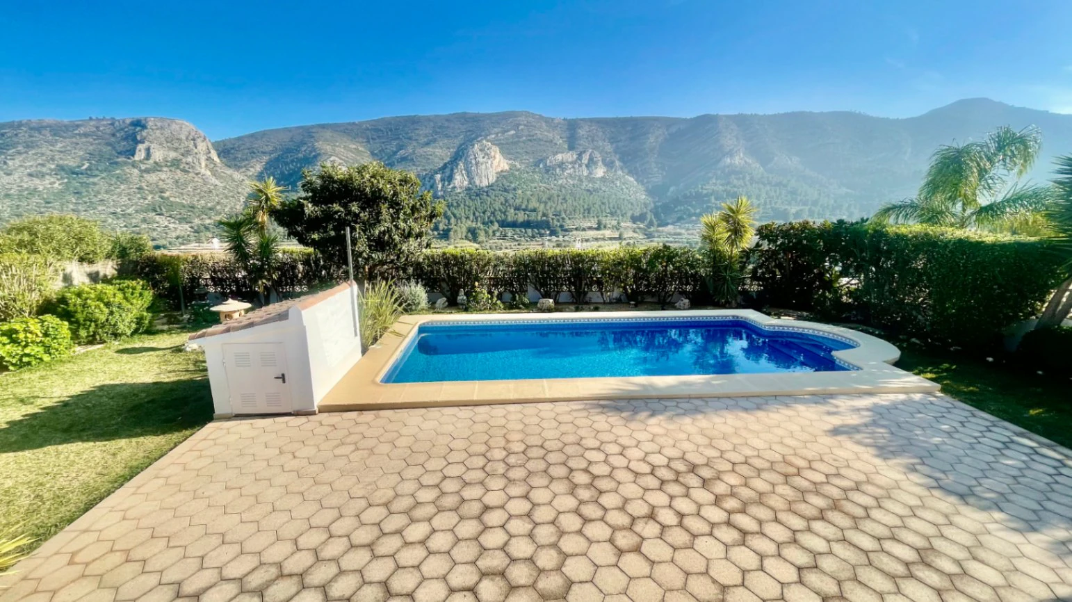 Villa for sale in Pedreguer - Impressive, modern, spectacular views