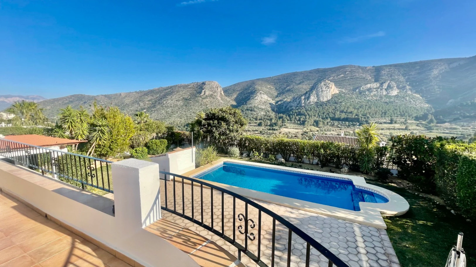 Villa for sale in Pedreguer - Impressive, modern, spectacular views
