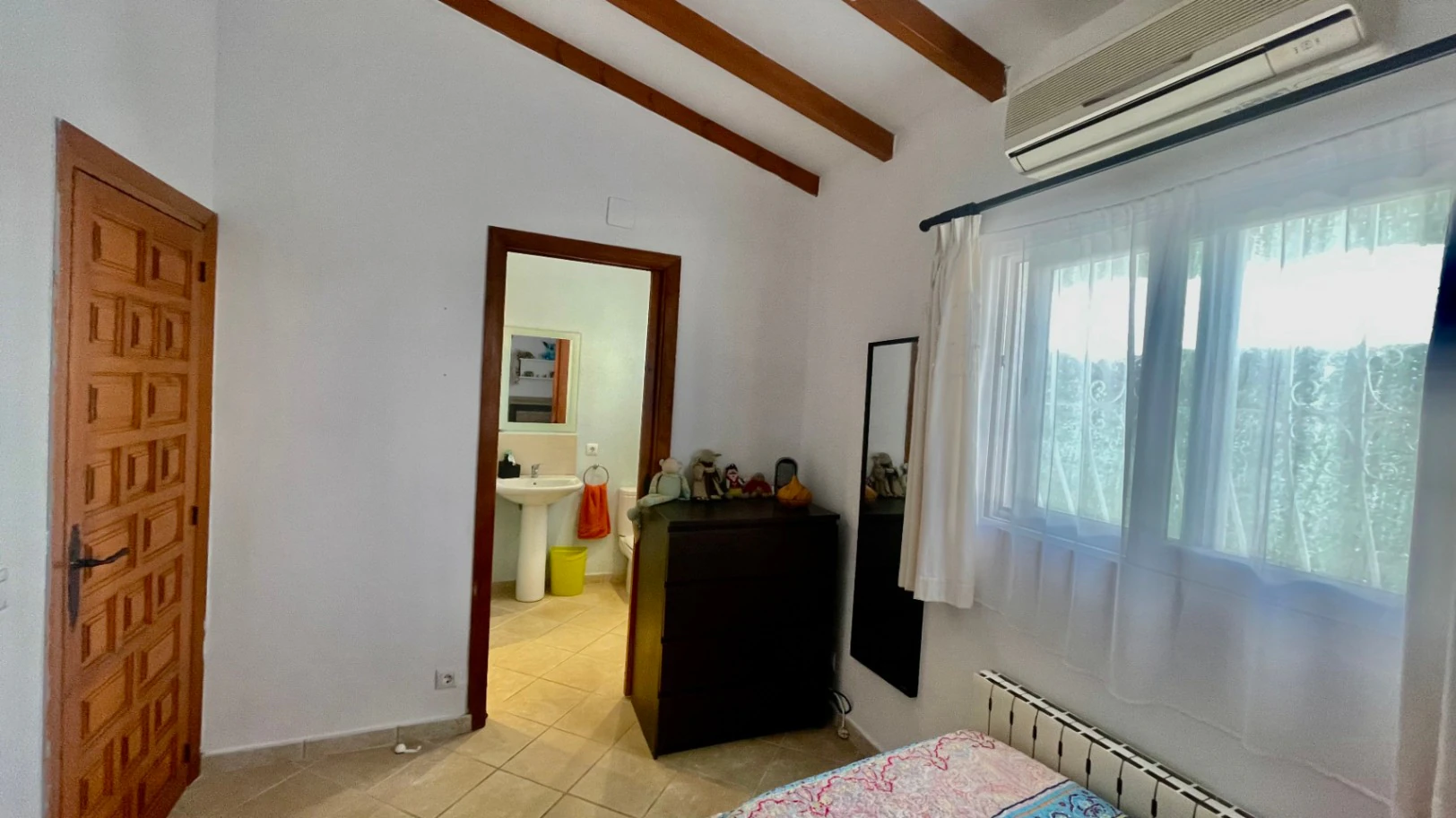 Villa te koop in Alcalali: gelijkvloers, op het zuiden gelegen, ruim perceel