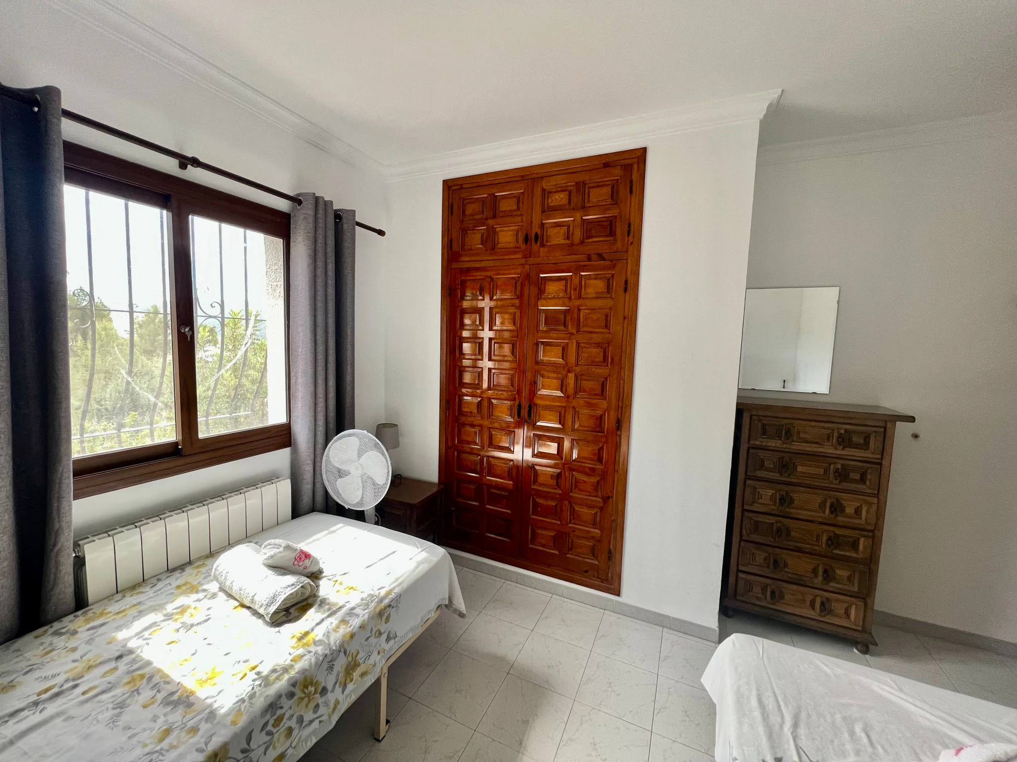 Villa for Sale in Jalon: Extremely private, panoramic views