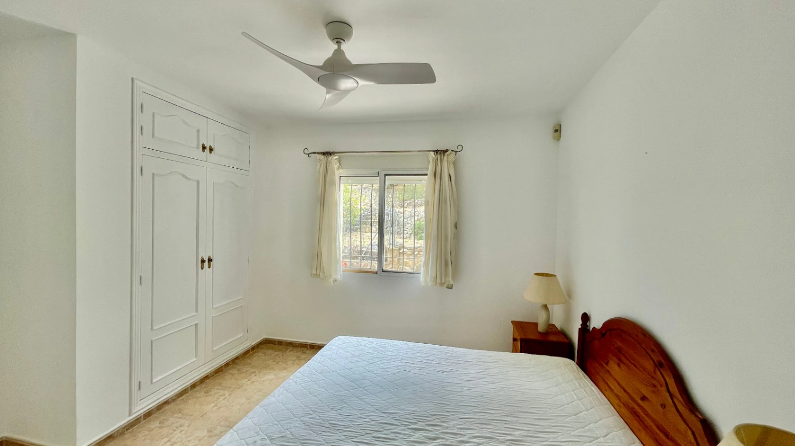 Villa for sale in Alcalali - Corner plot, mountain views