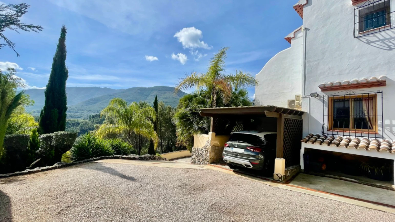 Villa for sale in Benigembla: Breathtaking views, exceptional privacy