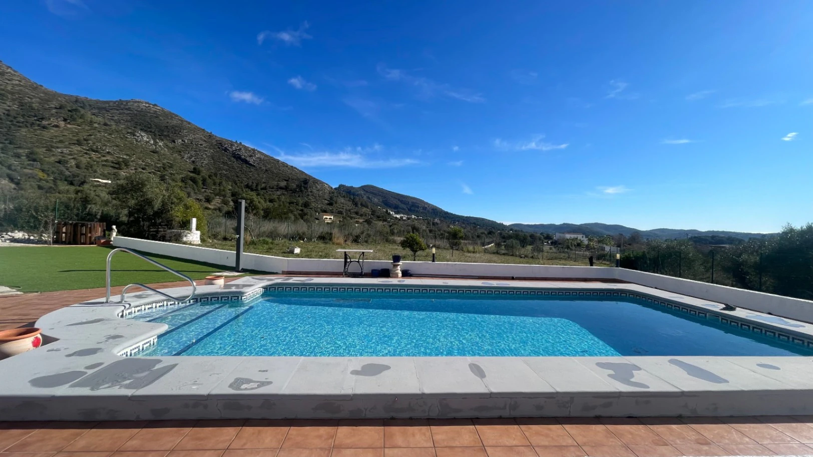 Villa for sale in Jalon: Secluded, sought-after location