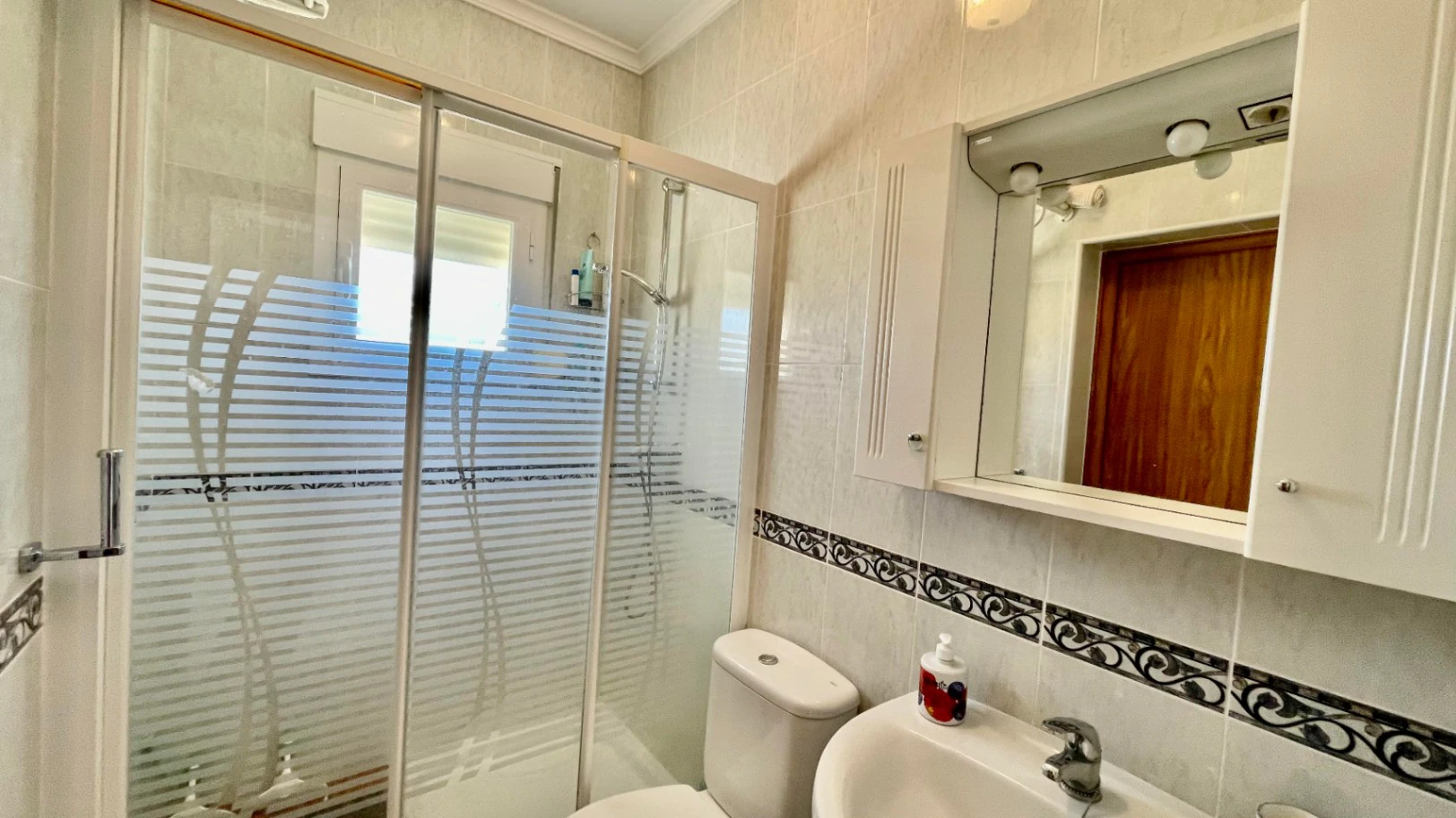 Villa for sale in Jalon:  Modern, easy access, with stunning views