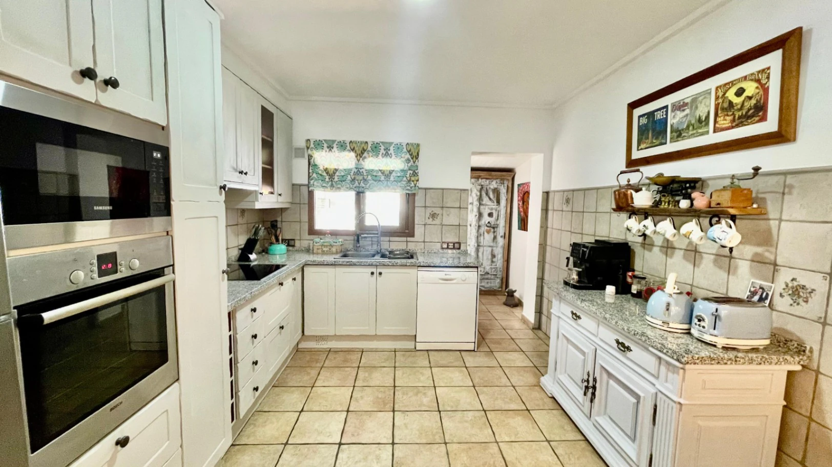 Villa for sale in Alcalali: Main house 4 bed, separate 2 bed casita