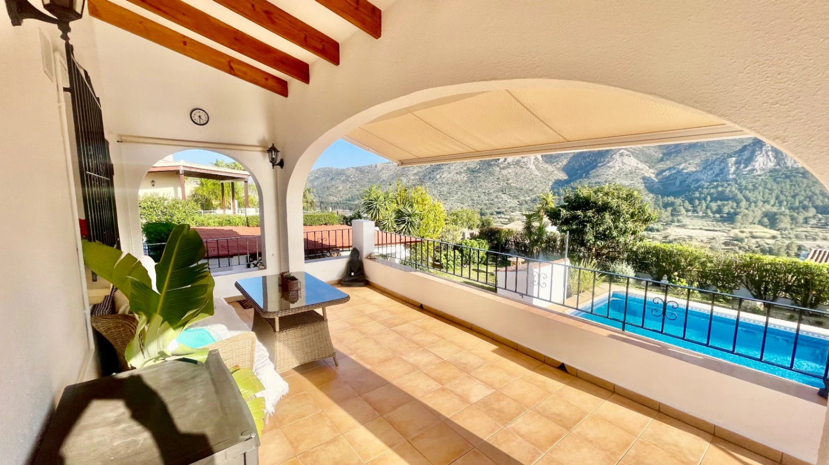 Villa for sale in Pedreguer - Impressive, modern, spectacular views