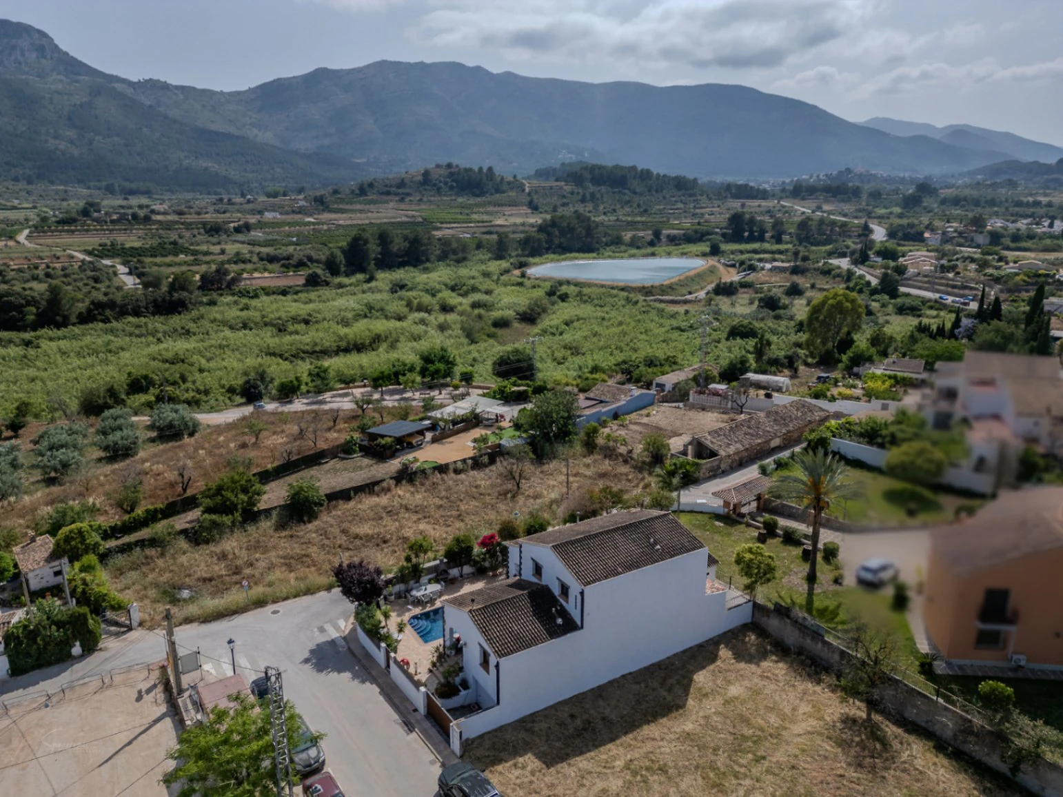 Villa for sale in Alcalali: Main house 4 bed, separate 2 bed casita