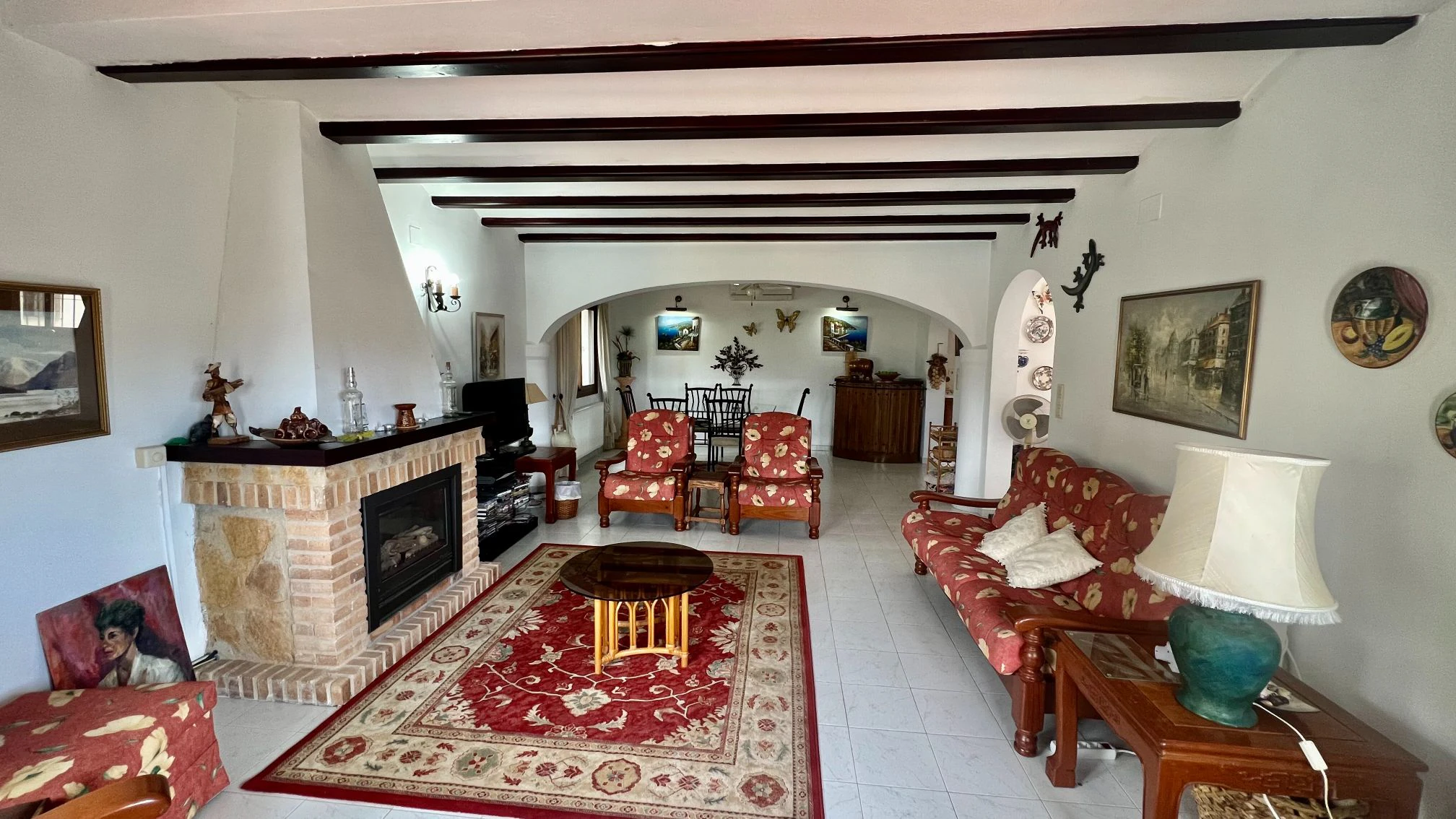 Villa for Sale in Jalon: Extremely private, panoramic views