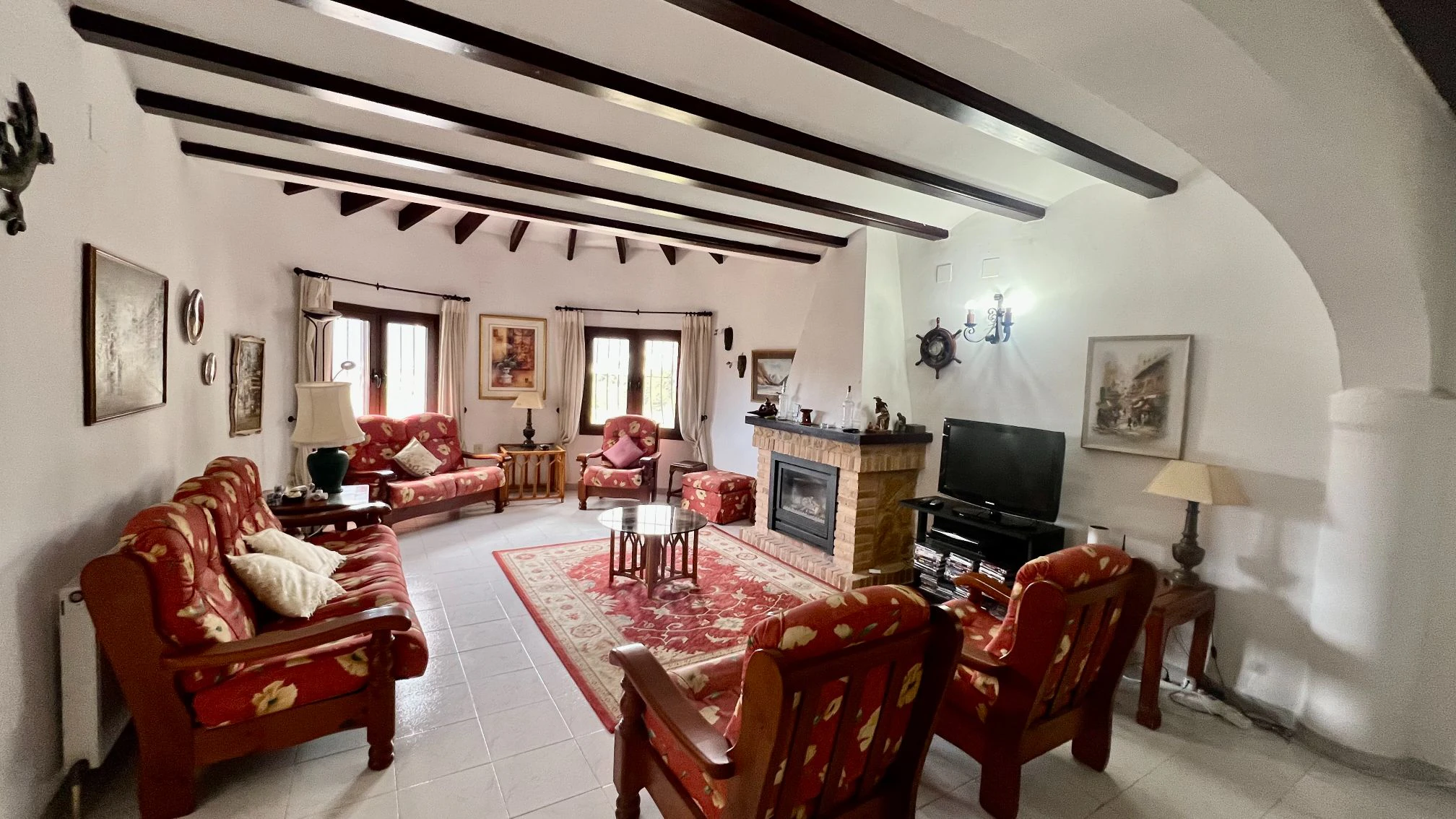 Villa for Sale in Jalon: Extremely private, panoramic views