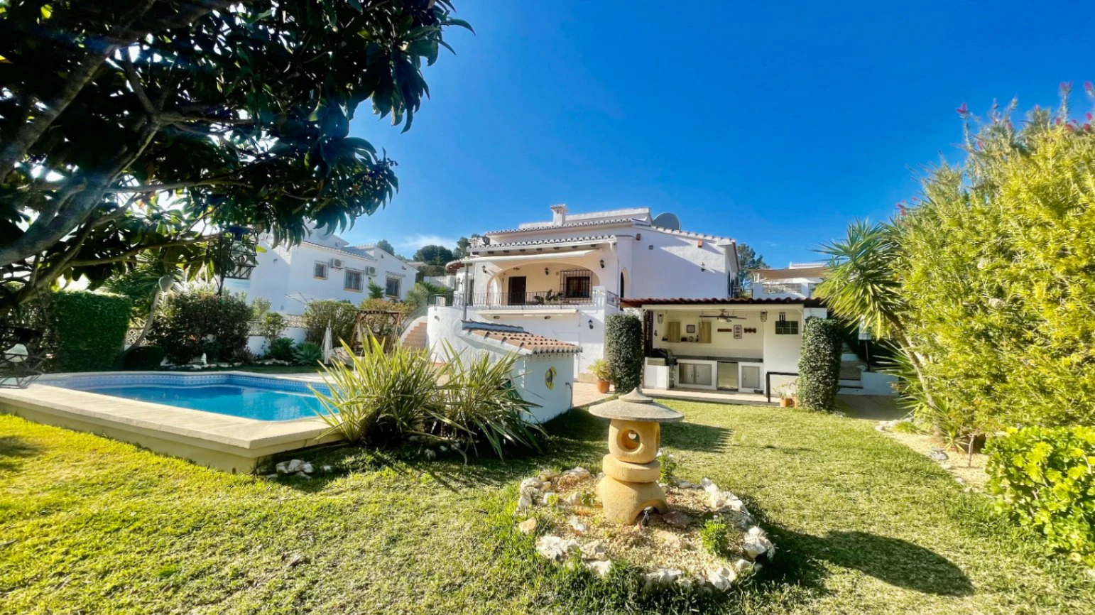 Villa for sale in Pedreguer - Impressive, modern, spectacular views