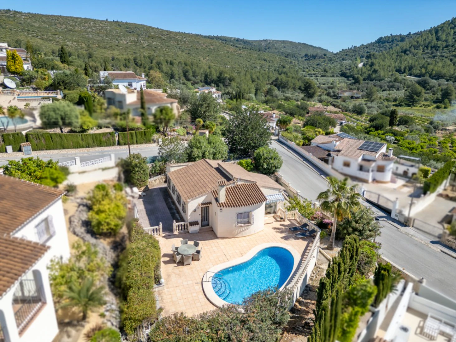 Villa for sale in Alcalali - Corner plot, mountain views