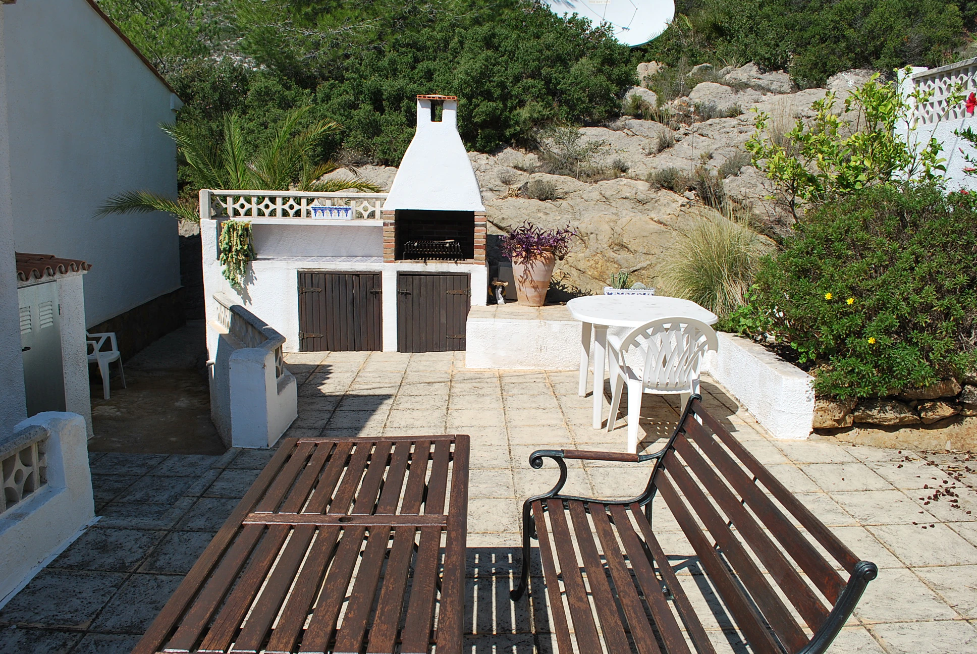 Villa for Sale in Jalon: Extremely private, panoramic views