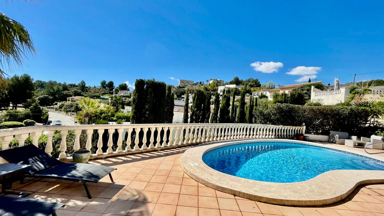 Villa for sale in Alcalali - Corner plot, mountain views