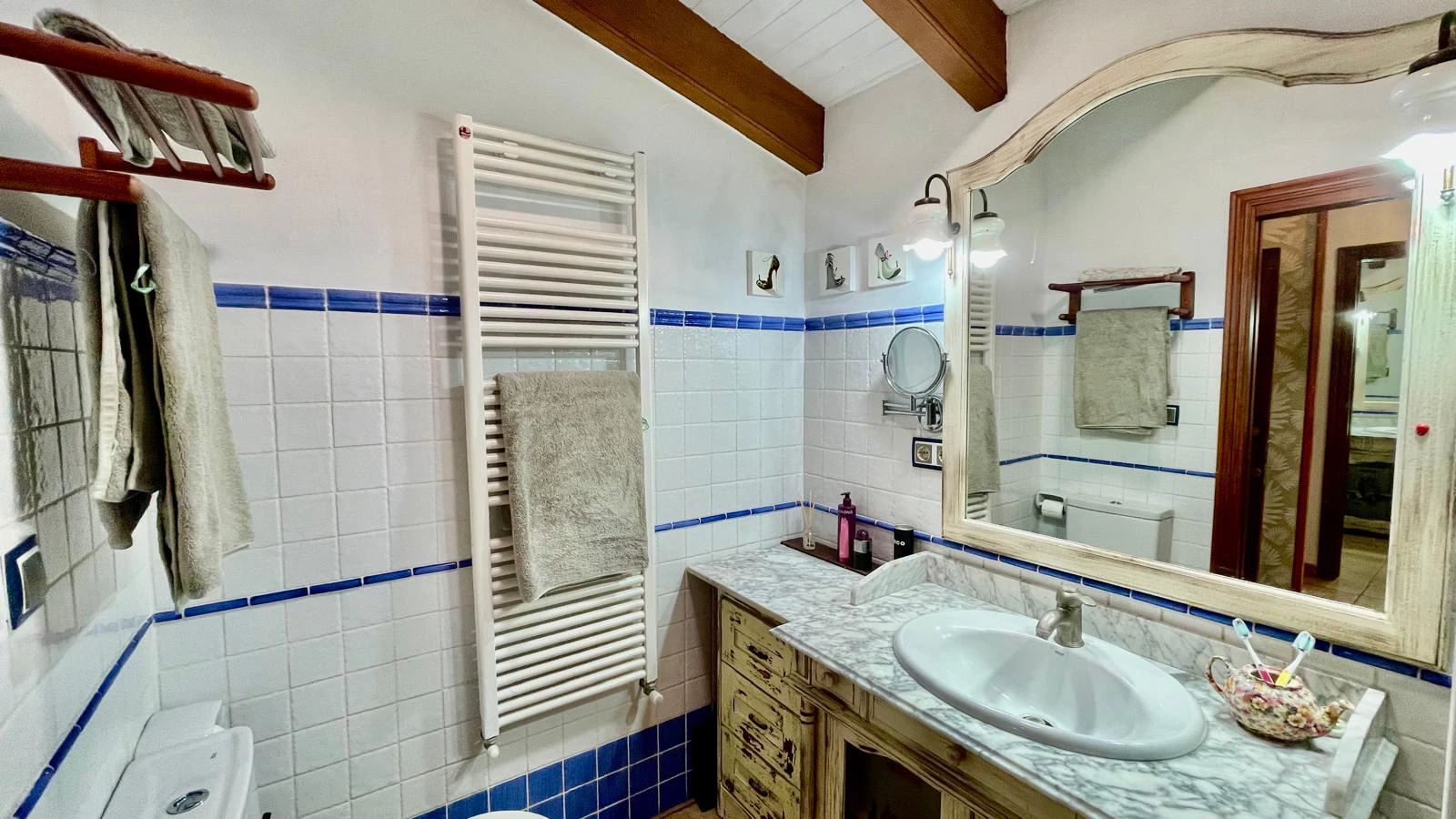 Villa for sale in Alcalali: Main house 4 bed, separate 2 bed casita