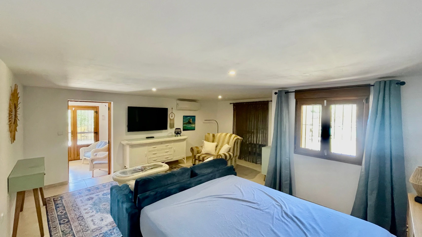 Villa for sale in Jalon: Spacious flat plot, quiet location